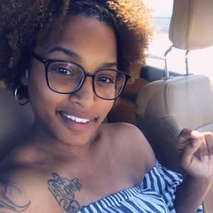 Meet your Posher, Paige